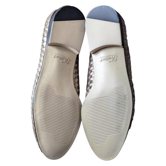 9.5W - Trotters | Liz Gold Weaved Leather Flats Shoes - Picture 2 of 5